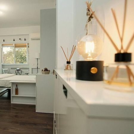 Oasis Studio Central City Букурещ Екстериор снимка